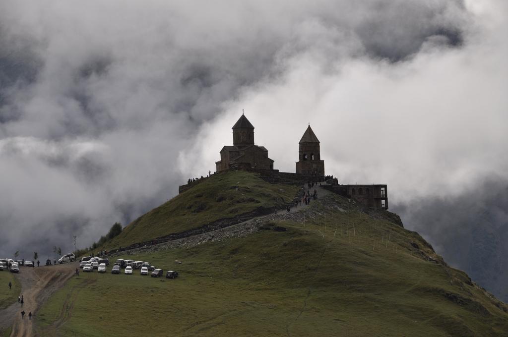 Nino Khetaguri Guest House Kazbegi Esterno foto