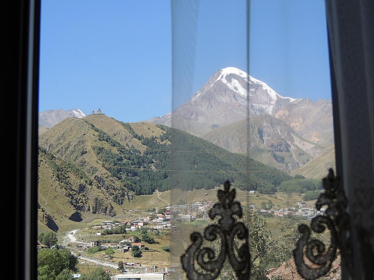 Nino Khetaguri Guest House Kazbegi Esterno foto